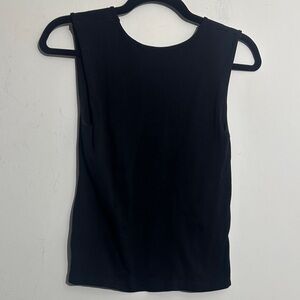 Sleek Black Sleeveless Tank Top